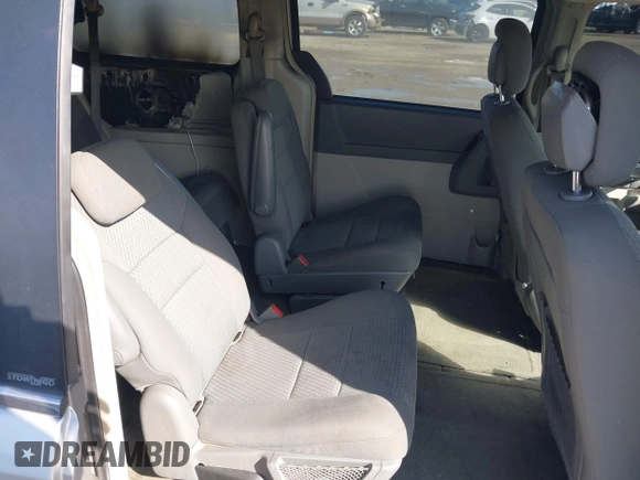 2010 Chrysler Town & Country Touring with VIN 2A4RR5D19AR450132, listed as a IAAI auction lot 41951121 with 283,451 mi miles. Bid and sale history available at carsss.com. Image 8.
