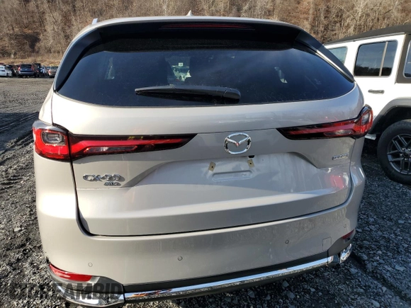 2024 Mazda CX-90 Premium Plus z VIN JM3KKEHD0R1182529, wystawiony jako Copart lot #85731504 z przebiegiem Nie podano mil oraz Szkoda całkowita • Salvage title. Historia ofert i sprzedaży dostępna na DreamBid. Obrazek 6.
