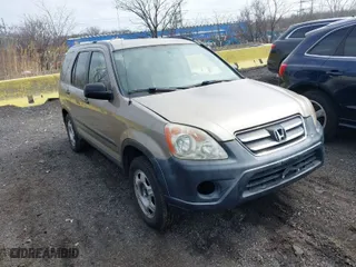 2005 Honda CR-V LX with VIN SHSRD78595U336462, listed as a IAAI auction lot 41790723 with 201,692 mi miles. Bid and sale history available at carsss.com. Image 1.