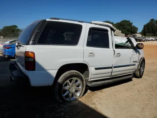 2005 GMC Yukon SLE with VIN 1GKEC13V15R117412, listed as a Copart auction lot 75078354 with 0 mi miles and Salvage Title. Bid and sale history available at carsss.com. Image 3.