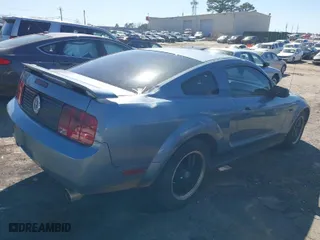 2005 Ford Mustang Deluxe with VIN 1ZVFT80N855240285, listed as a IAAI auction lot 41748344 with 181,669 mi miles. Bid and sale history available at carsss.com. Image 4.
