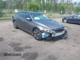 2022 Nissan Altima SV с VIN 1N4BL4DV5NN388887, выставлен на аукционе IAAI как лот 42235156 с пробегом 51 907 миль миль и . История ставок и продаж доступна на DreamBid. Изображение 1.