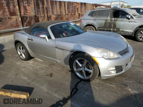 2008 Saturn Sky z VIN 1G8MC35BX8Y132825, wystawiony jako Copart lot #81708484 z przebiegiem 117 955 mil mil oraz Czysty tytuł • Clean title. Historia ofert i sprzedaży dostępna na DreamBid. Obrazek 4.