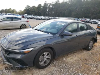 2024 Hyundai Elantra SE z VIN KMHLL4DG3RU794576, wystawiony jako Copart lot #43931935 z przebiegiem 2 194 mil mil oraz Szkoda całkowita • Salvage title. Historia ofert i sprzedaży dostępna na DreamBid. Obrazek 1.