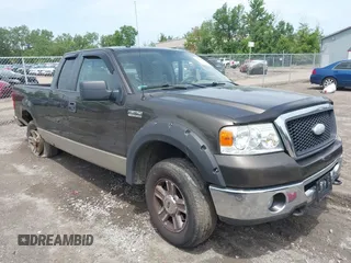 2008 Ford F-150 XLT с VIN 1FTPX14558FB88657, выставлен на аукционе IAAI как лот 42507471 с пробегом 105 893 миль миль и . История ставок и продаж доступна на DreamBid. Изображение 1.