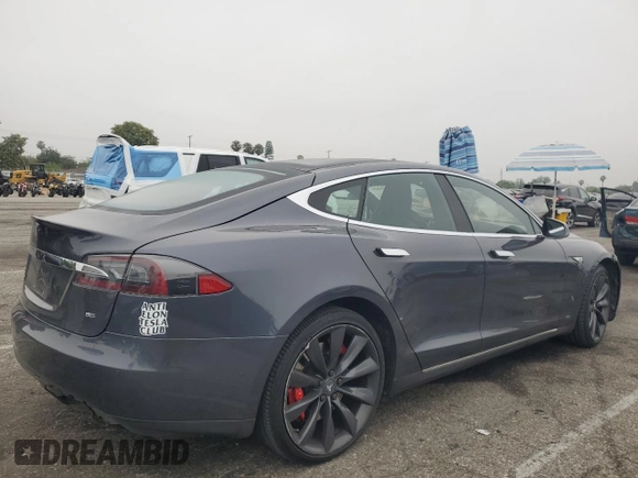 2014 Tesla Model S 60 with VIN 5YJSA1H10EFP60690, listed as a Copart auction lot 62515065 with 57,864 mi miles and Clean title. Bid and sale history available at DreamBid. Image 3.
