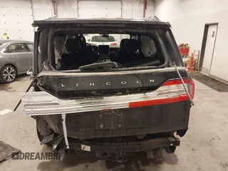 2021 Lincoln Navigator Reserve z VIN 5LMJJ2LT3MEL11572, wystawiony jako IAAI lot #41615607 z przebiegiem 94 792 mil mil oraz . Historia ofert i sprzedaży dostępna na DreamBid. Obrazek 15.