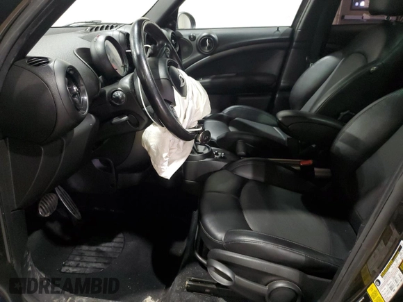 2016 MINI Countryman S z VIN WMWZC5C54GWU20643, wystawiony jako Copart lot #45412545 z przebiegiem 93 711 mil mil oraz Szkody całkowita. Historia ofert i sprzedaży dostępna na DreamBid. Obrazek 7.