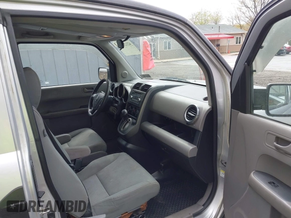 2010 Honda Element EX with VIN 5J6YH2H72AL003419, listed as a IAAI auction lot 42128138 with 134,109 mi miles and . Bid and sale history available at DreamBid. Image 5.