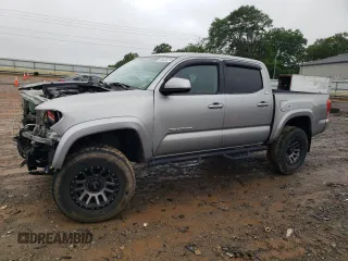 2017 Toyota Tacoma SR5 z VIN 3TMCZ5AN1HM072280, wystawiony jako Copart lot #58400245 z przebiegiem 176 723 mil mil oraz Szkoda całkowita • Salvage title. Historia ofert i sprzedaży dostępna na DreamBid. Obrazek 1.
