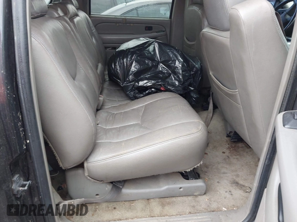2004 Chevrolet Suburban LS with VIN 3GNEC16Z34G110624, listed as a IAAI auction lot 42177917 with 268,968 mi miles and . Bid and sale history available at DreamBid. Image 8.