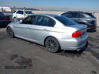 2011 BMW 3 Series 328i с VIN WBAPH5C57BA445776, выставлен на аукционе IAAI как лот 42397904 с пробегом 131 320 миль миль и . История ставок и продаж доступна на DreamBid. Изображение 3.