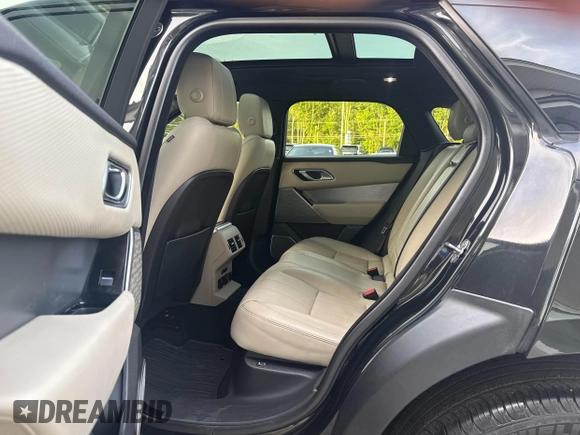 2018 Land Rover Range Rover Velar R-Dynamic SE z VIN SALYL2RX7JA715416, wystawiony jako IAAI lot #42533511 z przebiegiem 123 921 mil mil oraz . Historia ofert i sprzedaży dostępna na DreamBid. Obrazek 8.