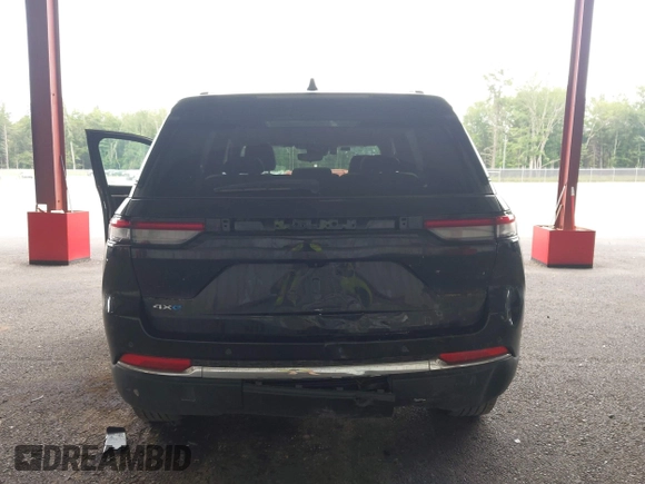 2024 Jeep Grand Cherokee with VIN 1C4RJYB65RC120893, listed as a IAAI auction lot 42603156 with 41,942 mi miles and . Bid and sale history available at DreamBid. Image 6.