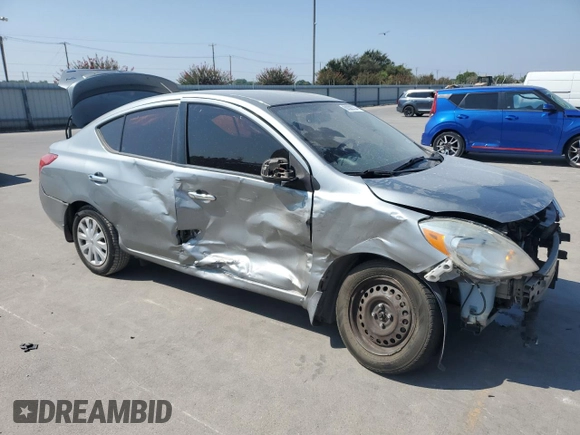 2013 Nissan Versa S Plus with VIN 3N1CN7AP3DL863681, listed as a Copart auction lot 76935524 with 86,971 mi miles and Salvage title. Bid and sale history available at DreamBid. Image 4.