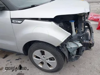 2016 Kia Soul z VIN KNDJN2A2XG7874598, wystawiony jako IAAI lot #41180041 z przebiegiem 124 346 mil mil oraz . Historia ofert i sprzedaży dostępna na DreamBid. Obrazek 13.