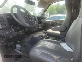 2017 Chevrolet Express Cargo с VIN 1GCWGAFF4H1345724, выставлен на аукционе IAAI как лот 42847825 с пробегом 176 392 миль миль и . История ставок и продаж доступна на DreamBid. Изображение 30.