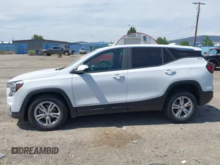 2024 GMC Terrain SLE z VIN 3GKALTEG8RL371883, wystawiony jako IAAI lot #42527163 z przebiegiem 31 053 mil mil oraz . Historia ofert i sprzedaży dostępna na DreamBid. Obrazek 14.