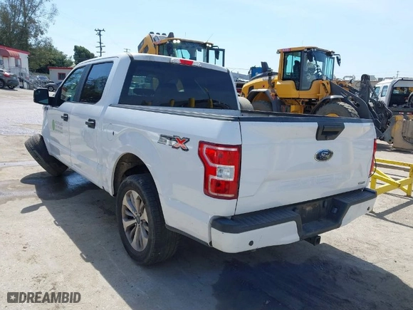 2018 Ford F-150 XL with VIN 1FTEW1CP2JKF59249, listed as a IAAI auction lot 41749997 with 122,020 mi miles. Bid and sale history available at carsss.com. Image 3.