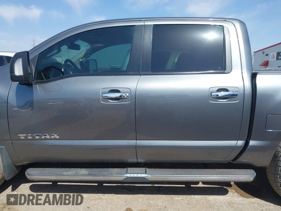 2017 Nissan Titan SV z VIN 1N6AA1E52HN515444, wystawiony jako IAAI lot #42020151 z przebiegiem 156 391 mil mil oraz . Historia ofert i sprzedaży dostępna na DreamBid. Obrazek 14.