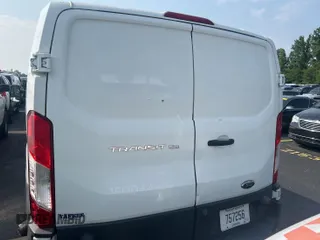 2015 Ford Transit with VIN 1FTNE2YM1FKA20300, listed as a IAAI auction lot 42634833 with 53,803 mi miles and . Bid and sale history available at DreamBid. Image 29.