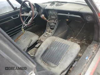 1978 Alfa Romeo Spider z VIN 115410002071, wystawiony jako Copart lot #75574404 z przebiegiem 50 587 mil mil oraz Tytuł czysty. Historia ofert i sprzedaży dostępna na DreamBid. Obrazek 8.