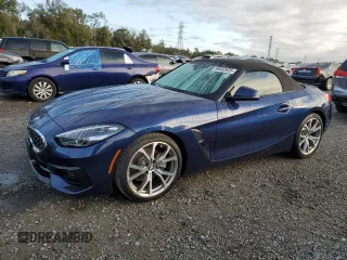 2020 BMW Z4 sDrive30i with VIN WBAHF3C08LWW61434, listed as a Copart auction lot 88502635 with 14,044 mi miles and Salvage Title. Bid and sale history available at carsss.com. Image 1.