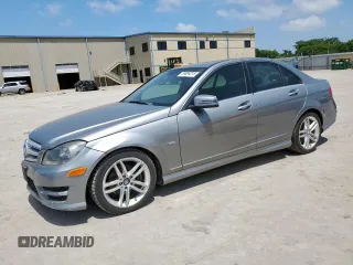 2012 Mercedes-Benz C 250 Sport z VIN WDDGF4HB7CR222972, wystawiony jako Copart lot #59894215 z przebiegiem 163 810 mil mil oraz Czysty tytuł • Clean title. Historia ofert i sprzedaży dostępna na DreamBid. Obrazek 1.