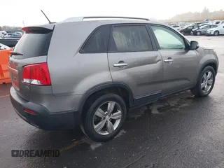 2013 Kia Sorento EX with VIN 5XYKUDA64DG320588, listed as a IAAI auction lot 41204828 with 164,146 mi miles. Bid and sale history available at carsss.com. Image 4.