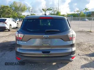 2017 Ford Escape S с VIN 1FMCU0F79HUB52297, выставлен на аукционе IAAI как лот 42577881 с пробегом 89 931 миль миль и . История ставок и продаж доступна на DreamBid. Изображение 17.