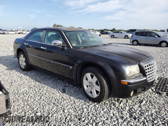 2006 Chrysler 300 C with VIN 2C3KK63HX6H277240, listed as a Copart auction lot 54401955 with 94,469 mi miles and Clean Title. Bid and sale history available at carsss.com. Image 4.