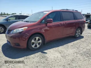 2017 Toyota Sienna LE Auto Access Seat with VIN 5TDKZ3DC3HS820585, listed as a Copart auction lot 64637025 with 288,501 mi miles and Clean title. Bid and sale history available at DreamBid. Image 1.
