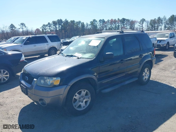 2006 Ford Escape XLT with VIN 1FMCU931X6KB64889, listed as a IAAI auction lot 41779430 with 202,177 mi miles. Bid and sale history available at carsss.com. Image 2.