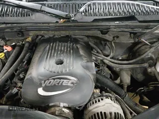 2002 Chevrolet Suburban Z71 z VIN 3GNFK16ZX2G334316, wystawiony jako IAAI lot #42452821 z przebiegiem 208 923 mil mil oraz . Historia ofert i sprzedaży dostępna na DreamBid. Obrazek 20.