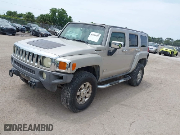 2006 Hummer H3 z VIN 5GTDN136468252961, wystawiony jako IAAI lot #42339227 z przebiegiem 189 868 mil mil oraz . Historia ofert i sprzedaży dostępna na DreamBid. Obrazek 2.