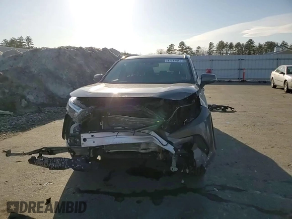 2024 Toyota RAV4 XLE with VIN 2T3P1RFV0RC449191, listed as a Copart auction lot 47747415 with 20,185 mi miles and Salvage Title. Bid and sale history available at DreamBid. Image 11.