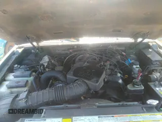 2001 Ford Explorer Sport Trac z VIN 1FMZU77E31UC14475, wystawiony jako IAAI lot #41788849 z przebiegiem 236 563 mil mil oraz . Historia ofert i sprzedaży dostępna na DreamBid. Obrazek 10.