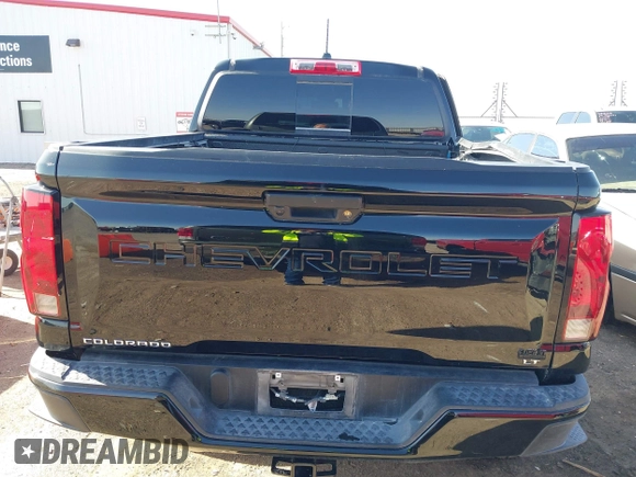 2024 Chevrolet Colorado 4WD LT с VIN 1GCPTCEK0R1307029, выставлен на аукционе IAAI как лот 41970441 с пробегом 4 968 миль миль и . История ставок и продаж доступна на DreamBid. Изображение 16.