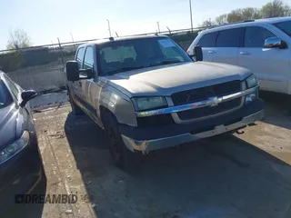 2005 Chevrolet Silverado 1500 LS z VIN 2GCEC13T651370096, wystawiony jako IAAI lot #42077728 z przebiegiem 171 260 mil mil oraz . Historia ofert i sprzedaży dostępna na DreamBid. Obrazek 1.