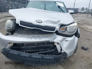 2014 Kia Soul with VIN KNDJN2A20E7702271, listed as a IAAI auction lot 41555814 with 125,296 mi miles. Bid and sale history available at carsss.com. Image 6.