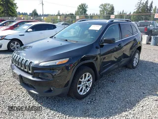 2016 Jeep Cherokee Altitude z VIN 1C4PJLCB5GW208005, wystawiony jako IAAI lot #42120987 z przebiegiem 179 423 mil mil oraz . Historia ofert i sprzedaży dostępna na DreamBid. Obrazek 2.