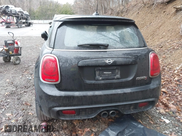 2019 MINI Hardtop Cooper S z VIN WMWXP7C54K2A53043, wystawiony jako IAAI lot #41794566 z przebiegiem 42 278 mil mil oraz . Historia ofert i sprzedaży dostępna na DreamBid. Obrazek 19.