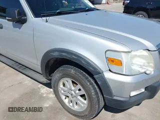 2010 Ford Explorer Sport Trac XLT z VIN 1FMEU3BE2AUA00236, wystawiony jako IAAI lot #41981531 z przebiegiem 101 993 mil mil oraz . Historia ofert i sprzedaży dostępna na DreamBid. Obrazek 18.