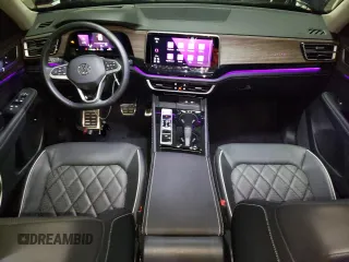 2024 Volkswagen Atlas SEL Premium R-Line with VIN 1V2FR2CA6RC506944, listed as a Copart auction lot 84018054 with 5,616 mi miles and Clean title. Bid and sale history available at DreamBid. Image 8.