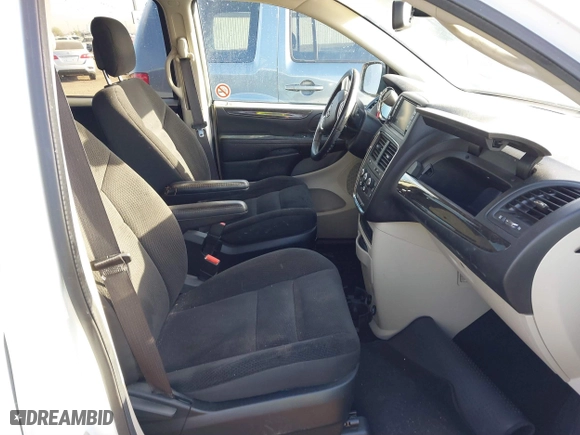 2018 Dodge Grand Caravan SE with VIN 2C4RDGBG6JR363926, listed as a IAAI auction lot 41539328 with 30,217 mi miles. Bid and sale history available at carsss.com. Image 5.