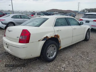 2006 Chrysler 300 Touring with VIN 2C3KA53G16H520826, listed as a IAAI auction lot 42204727 with 247,771 mi miles and . Bid and sale history available at carsss.com. Image 4.