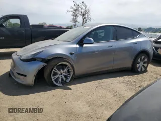 2024 Tesla Model Y Long Range z VIN 7SAYGDEE1RA282304, wystawiony jako Copart lot #53066795 z przebiegiem 13 578 mil mil oraz Szkoda całkowita • Salvage title. Historia ofert i sprzedaży dostępna na DreamBid. Obrazek 1.