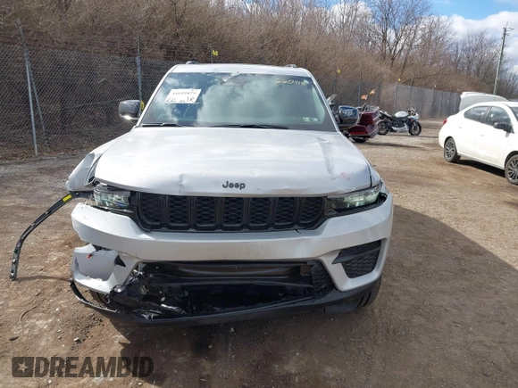 2023 Jeep Grand Cherokee Laredo with VIN 1C4RJHAG2PC660418, listed as a IAAI auction lot 41693879 with 4,295 mi miles and . Bid and sale history available at DreamBid. Image 19.