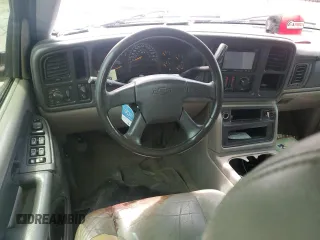 2003 Chevrolet Tahoe LS z VIN 1GNEC13T43J139403, wystawiony jako Copart lot #56891365 z przebiegiem Nie podano mil oraz Szkoda całkowita • Salvage title. Historia ofert i sprzedaży dostępna na DreamBid. Obrazek 8.
