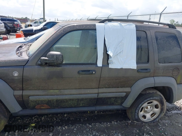 2005 Jeep Liberty Sport with VIN 1J4GL48K95W658899, listed as a IAAI auction lot 41914218 with 218,755 mi miles and . Bid and sale history available at DreamBid. Image 12.